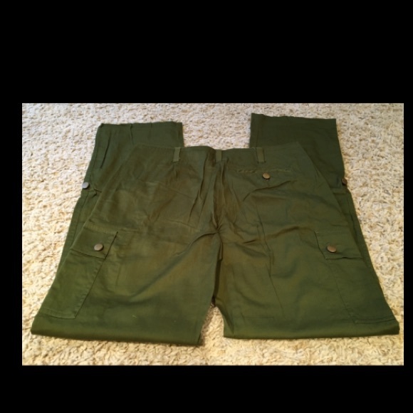 DKNY Green Cargo Pants - Fabulous! - Picture 3 of 8